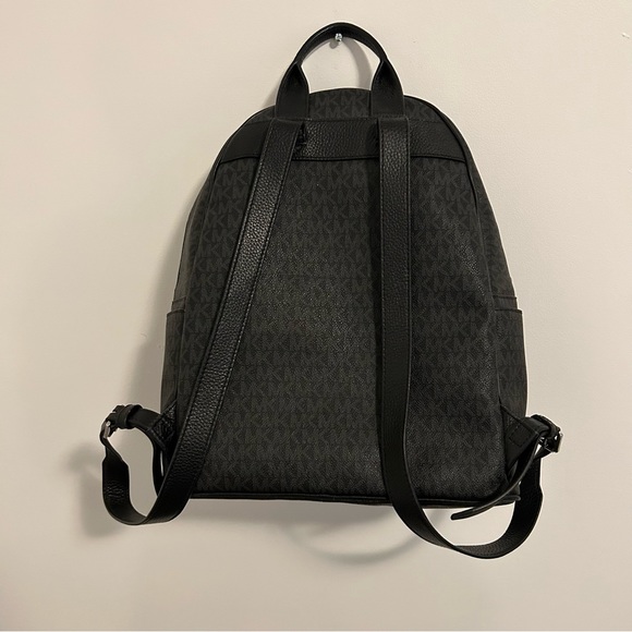 MICHAEL KORS SIGNATURE LOGO BLACK ON BLACK BACKPACK SILVER DETAILS FAUX LEATHER - Picture 3 of 13